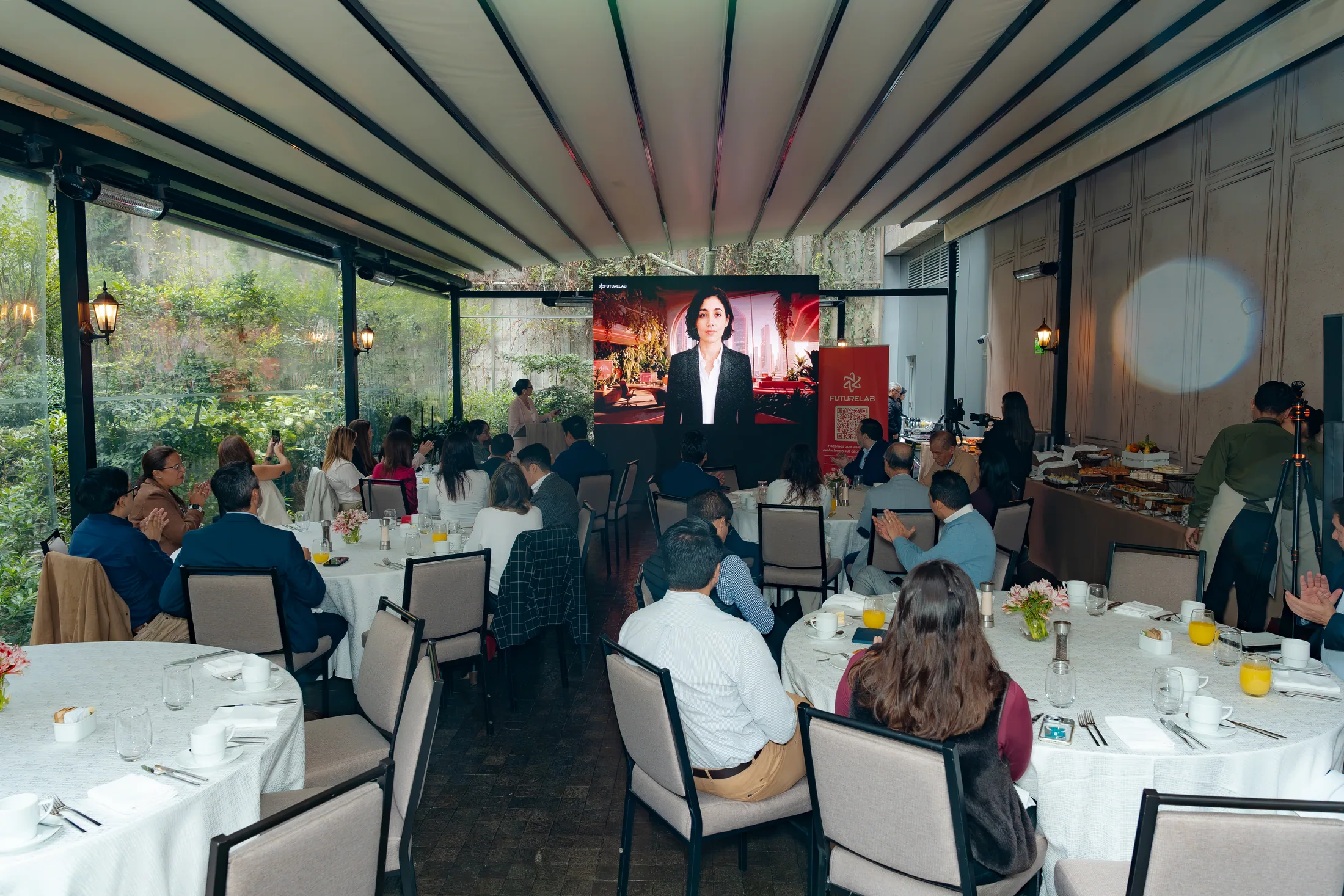 Desayuno corporativo Provocar el futuro con Inteligencia Artificial de FutureLab